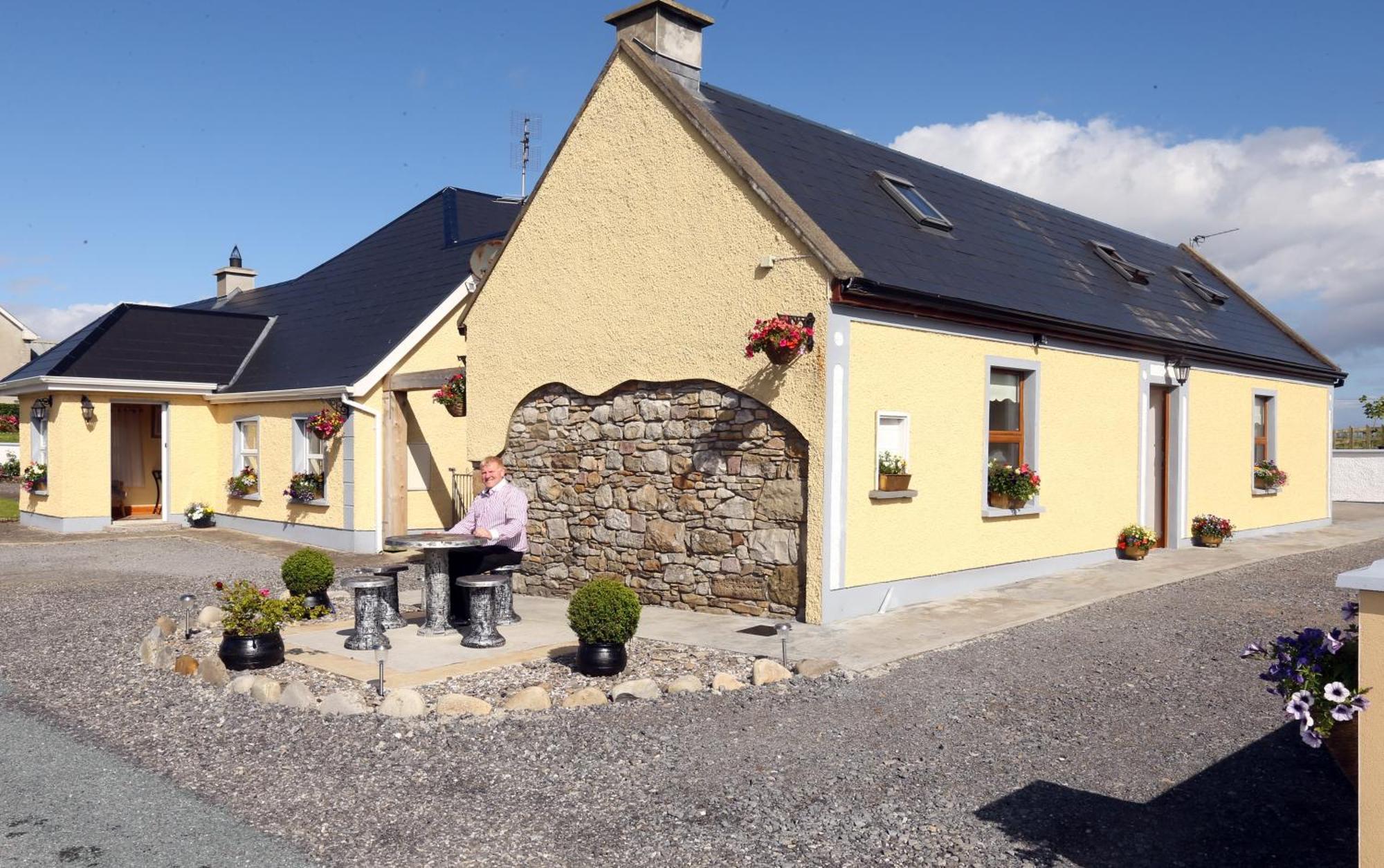 Beezies Self Catering Cottages Grange  Exterior photo